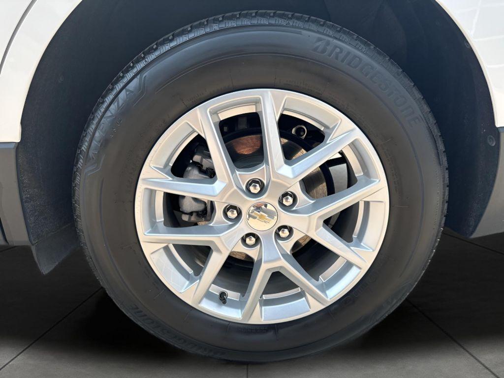 used 2024 Chevrolet Equinox car, priced at $25,704
