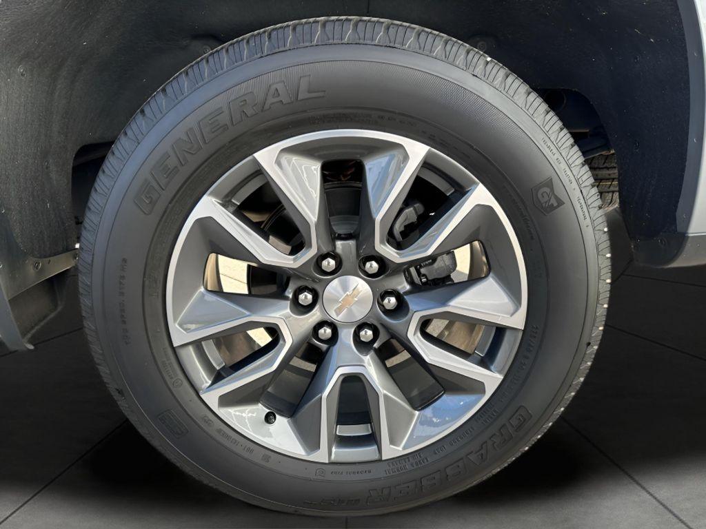 used 2024 Chevrolet Silverado 1500 car, priced at $41,872