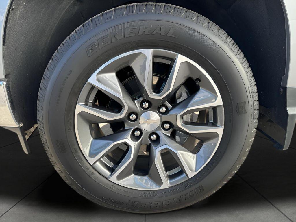 used 2024 Chevrolet Silverado 1500 car, priced at $41,872
