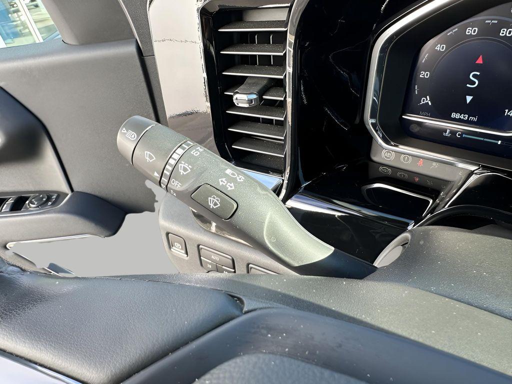 used 2024 Chevrolet Silverado 1500 car, priced at $41,872