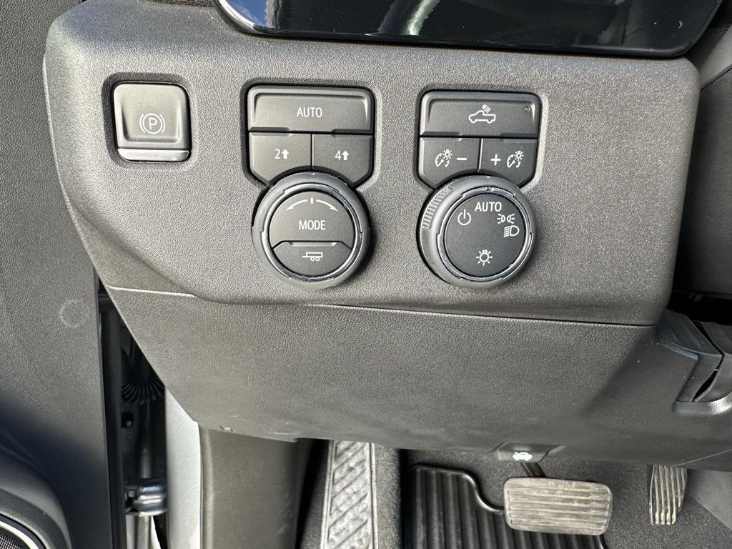 used 2024 Chevrolet Silverado 1500 car, priced at $41,872