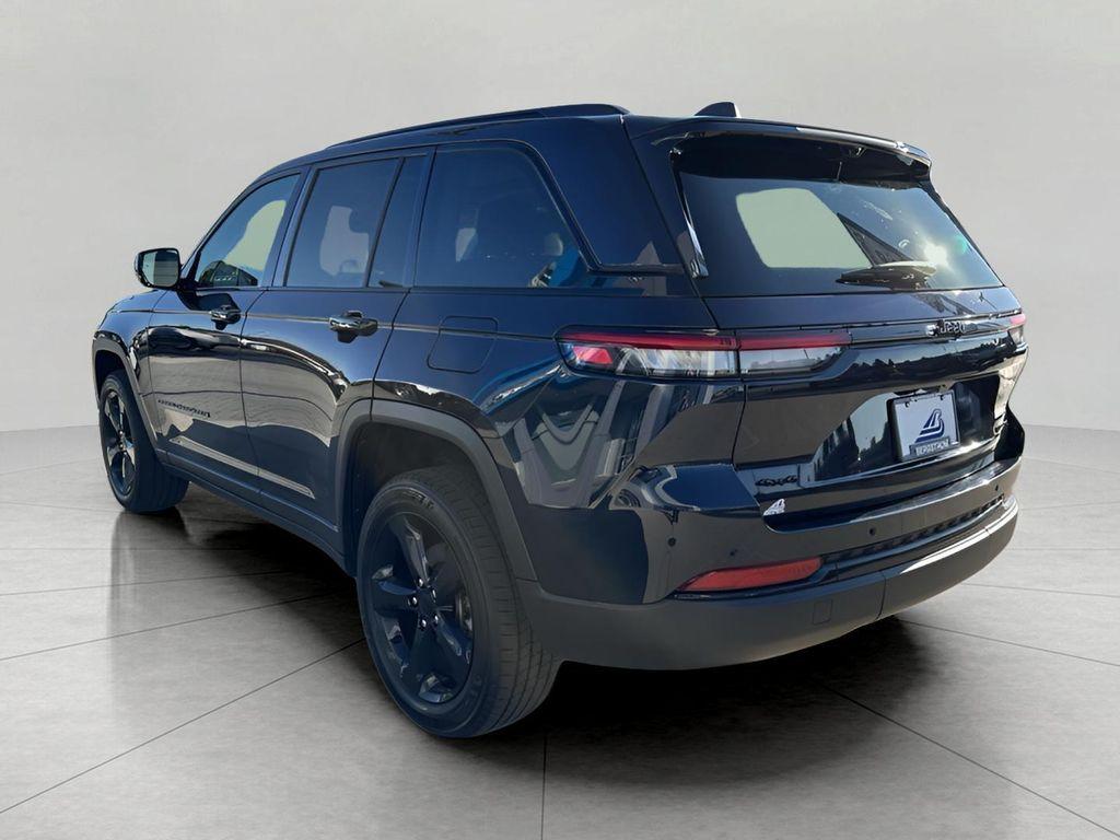 used 2024 Jeep Grand Cherokee car, priced at $34,230