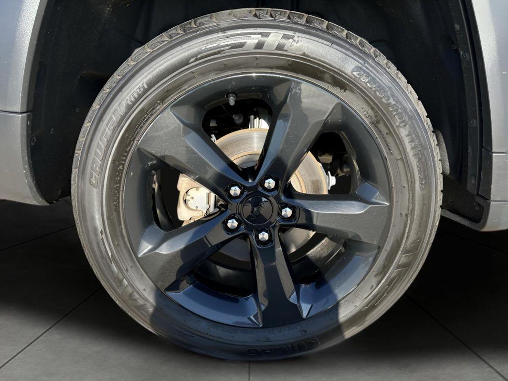 used 2024 Jeep Grand Cherokee car, priced at $34,230