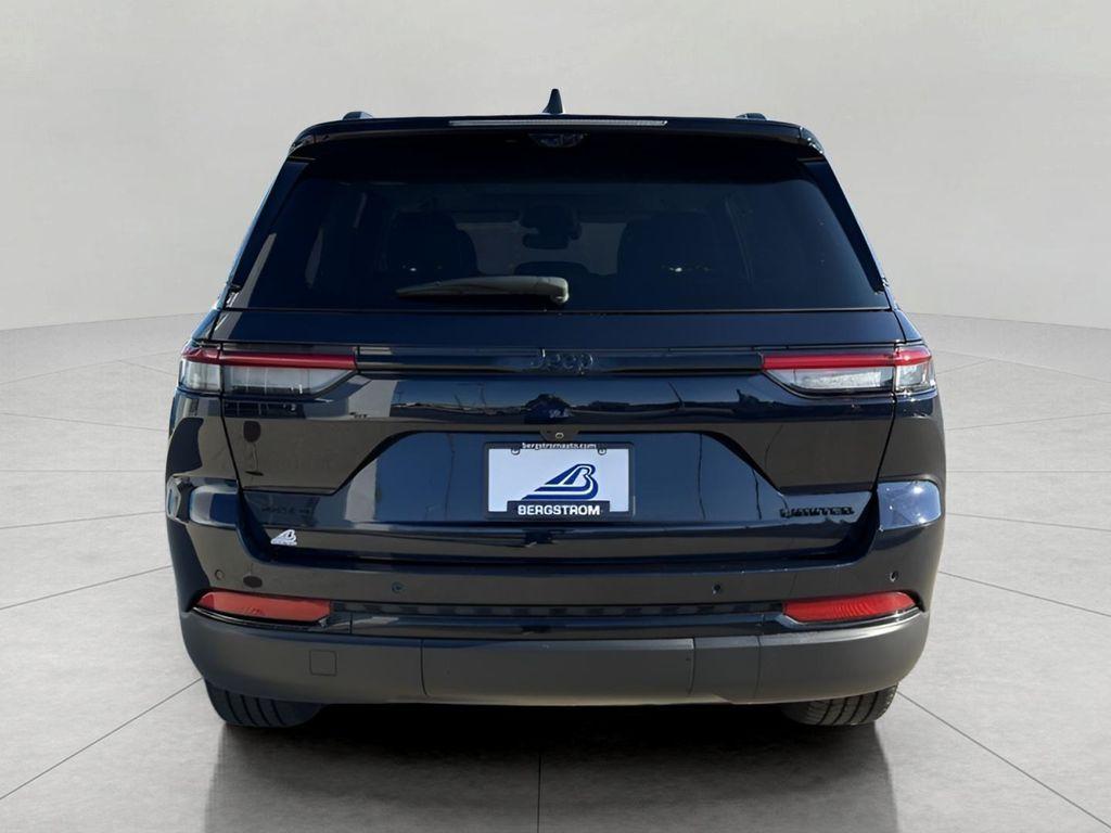 used 2024 Jeep Grand Cherokee car, priced at $34,230