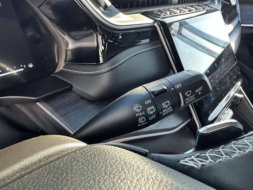 used 2024 Jeep Grand Cherokee car, priced at $34,230