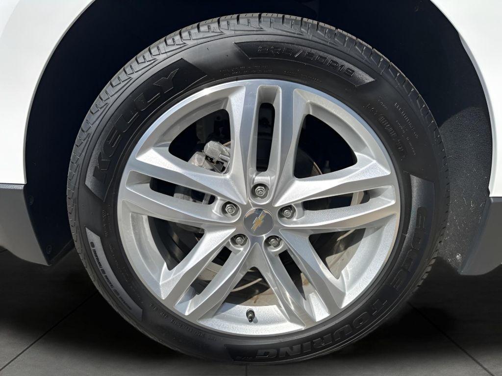 used 2021 Chevrolet Equinox car, priced at $24,946