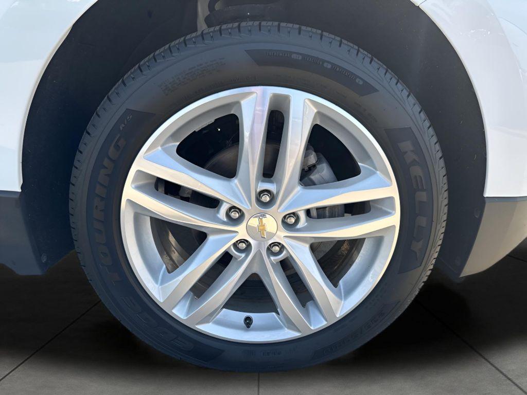 used 2021 Chevrolet Equinox car, priced at $24,946