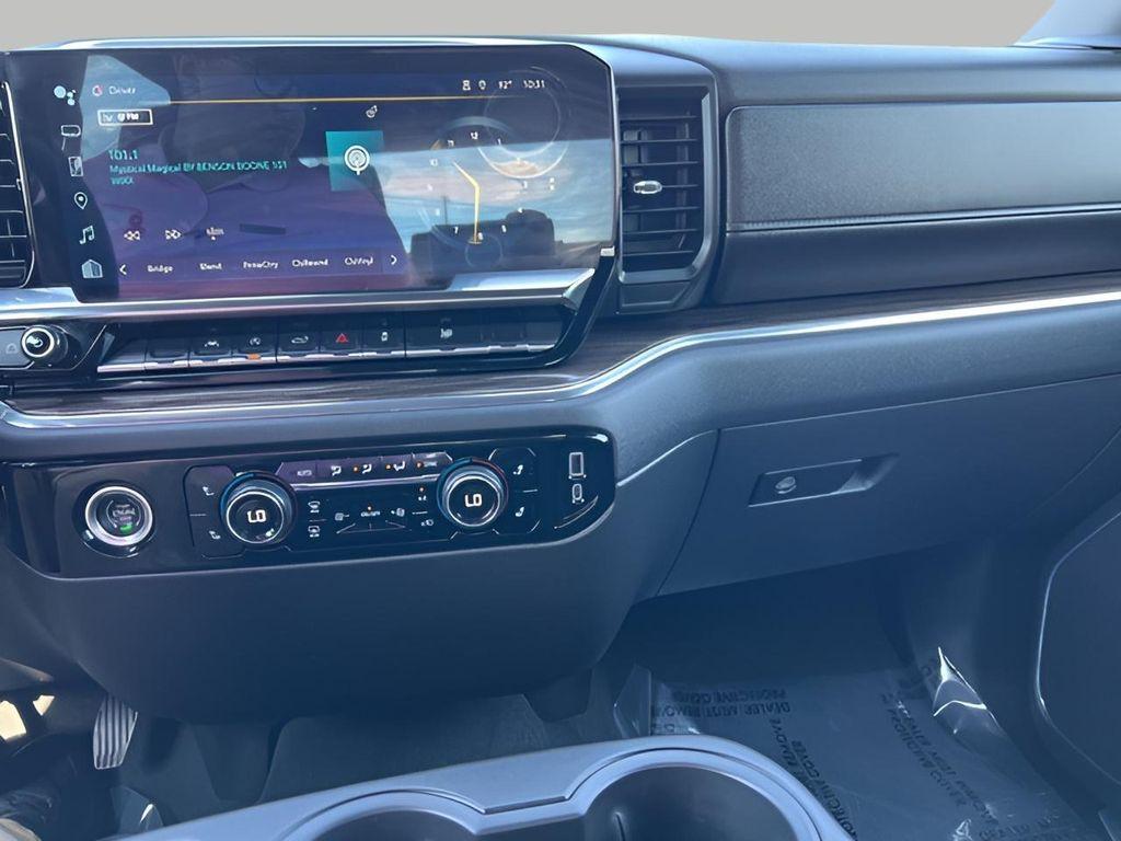 used 2024 Chevrolet Silverado 1500 car, priced at $35,998