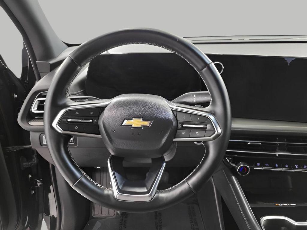 used 2025 Chevrolet Traverse car, priced at $36,480