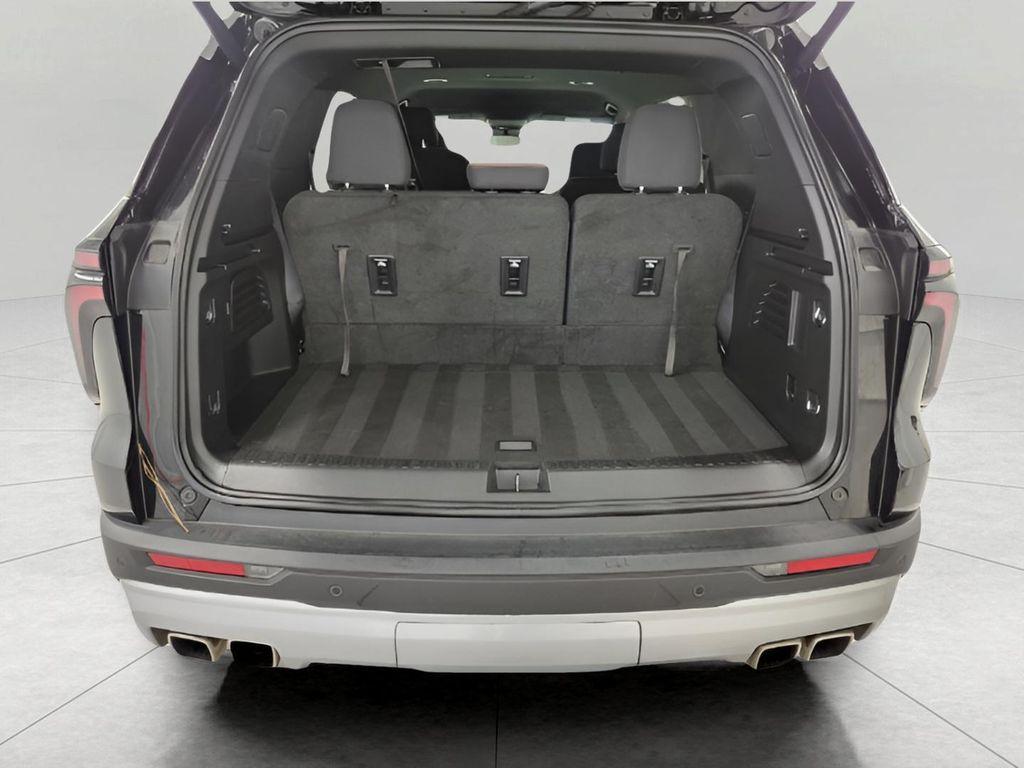 used 2025 Chevrolet Traverse car, priced at $36,480