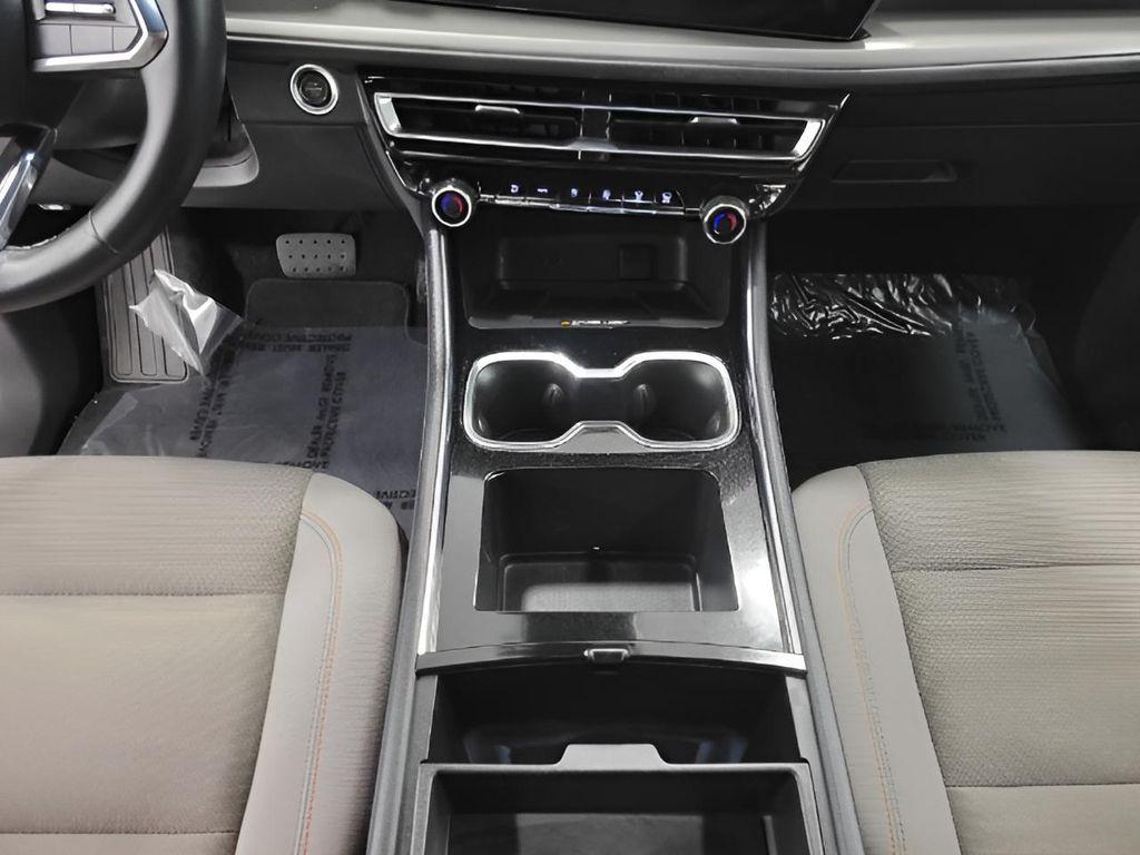 used 2025 Chevrolet Traverse car, priced at $36,480