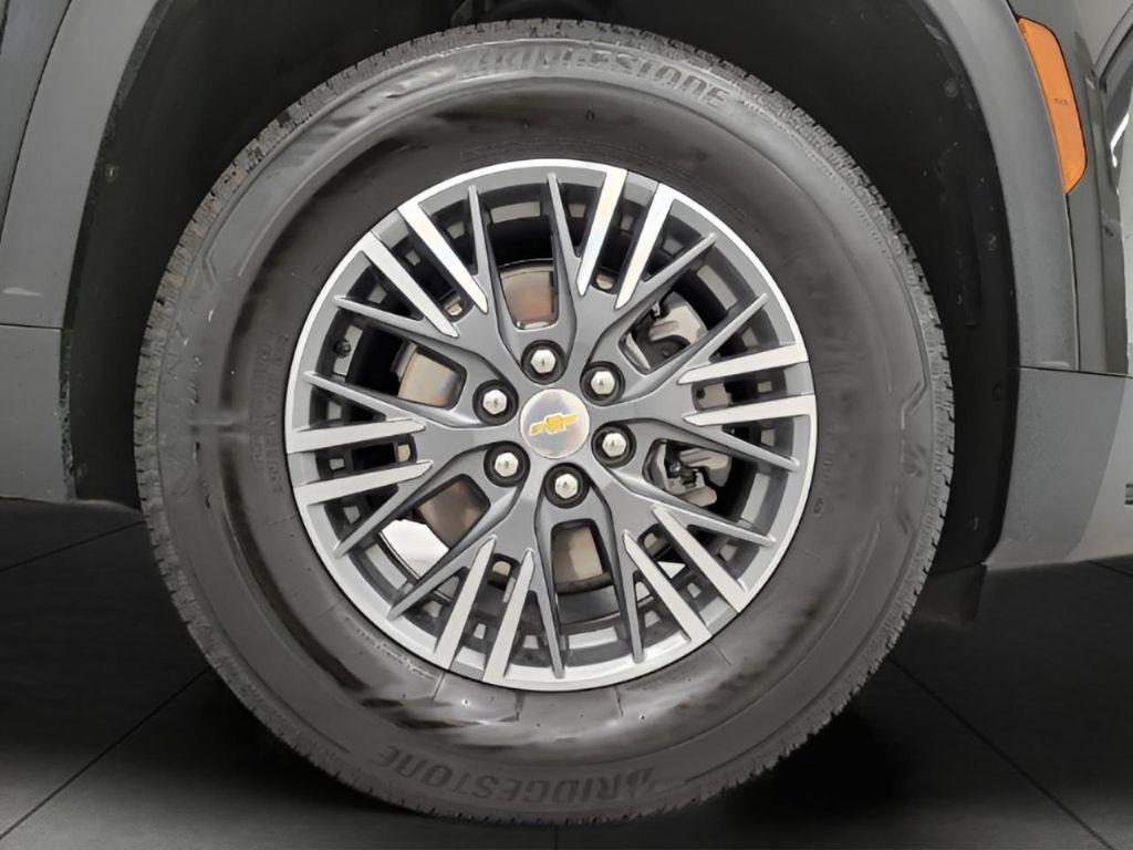 used 2025 Chevrolet Traverse car, priced at $36,480