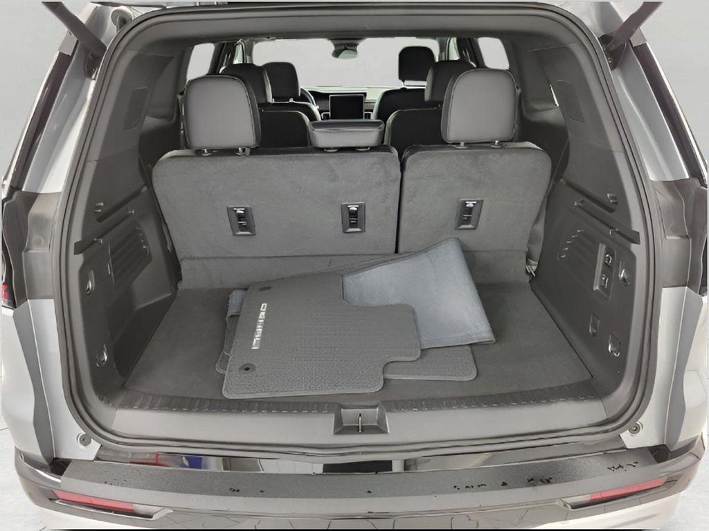 used 2024 GMC Acadia car, priced at $49,703