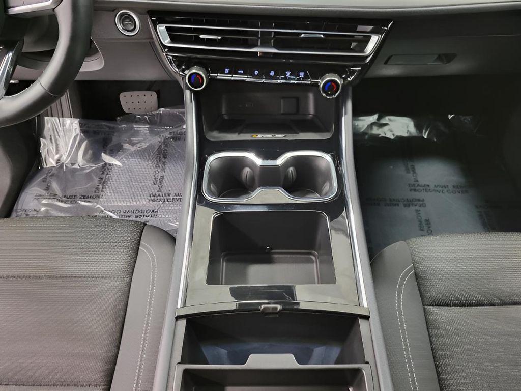 used 2025 Chevrolet Traverse car, priced at $36,752