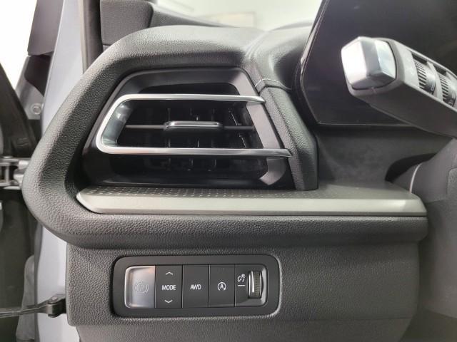 used 2025 Chevrolet Traverse car, priced at $36,752