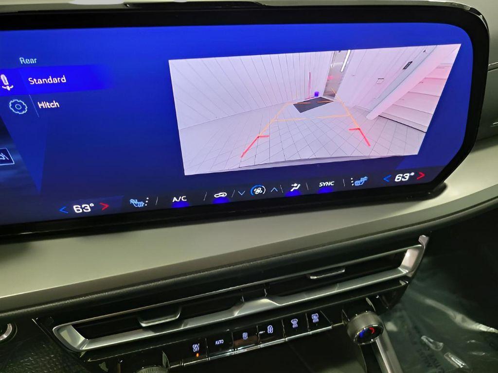 used 2025 Chevrolet Traverse car, priced at $36,752