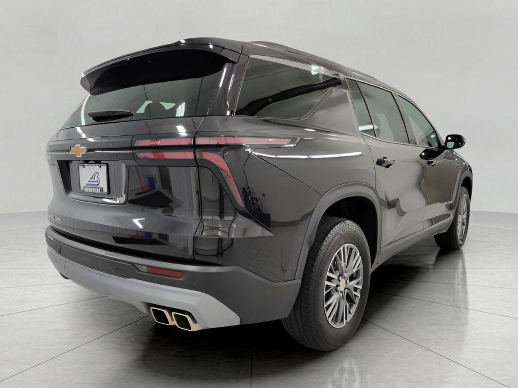 used 2025 Chevrolet Traverse car, priced at $37,172