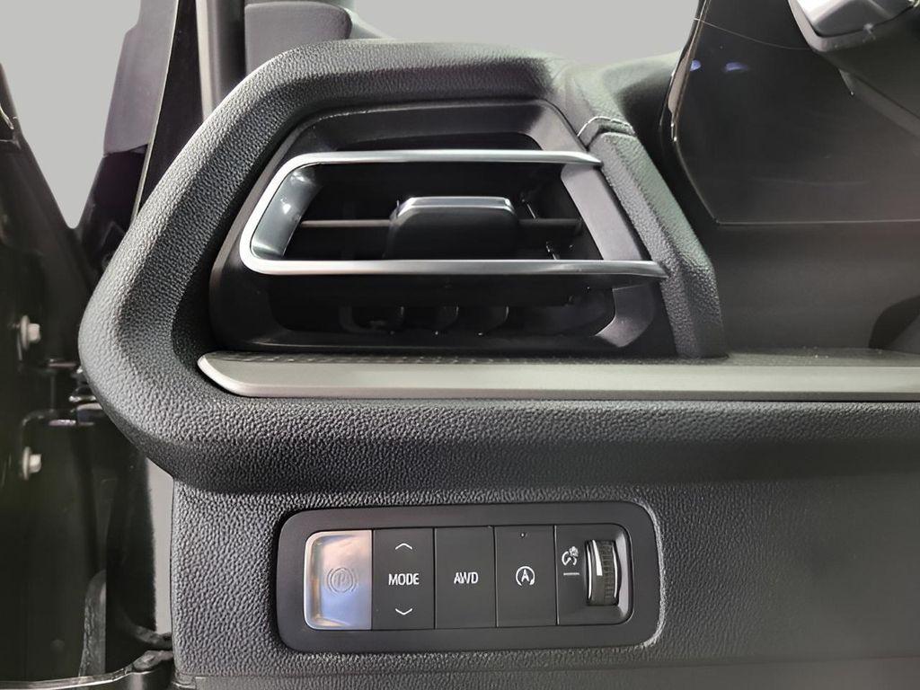 used 2025 Chevrolet Traverse car, priced at $37,172