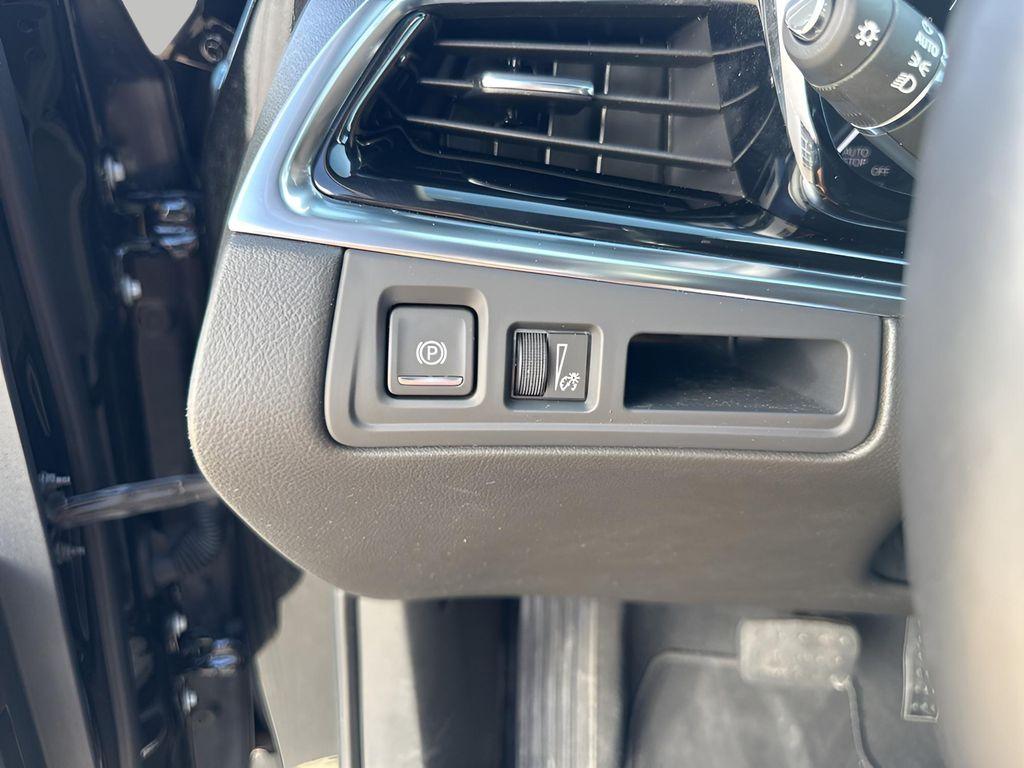 used 2025 Cadillac XT6 car, priced at $42,467