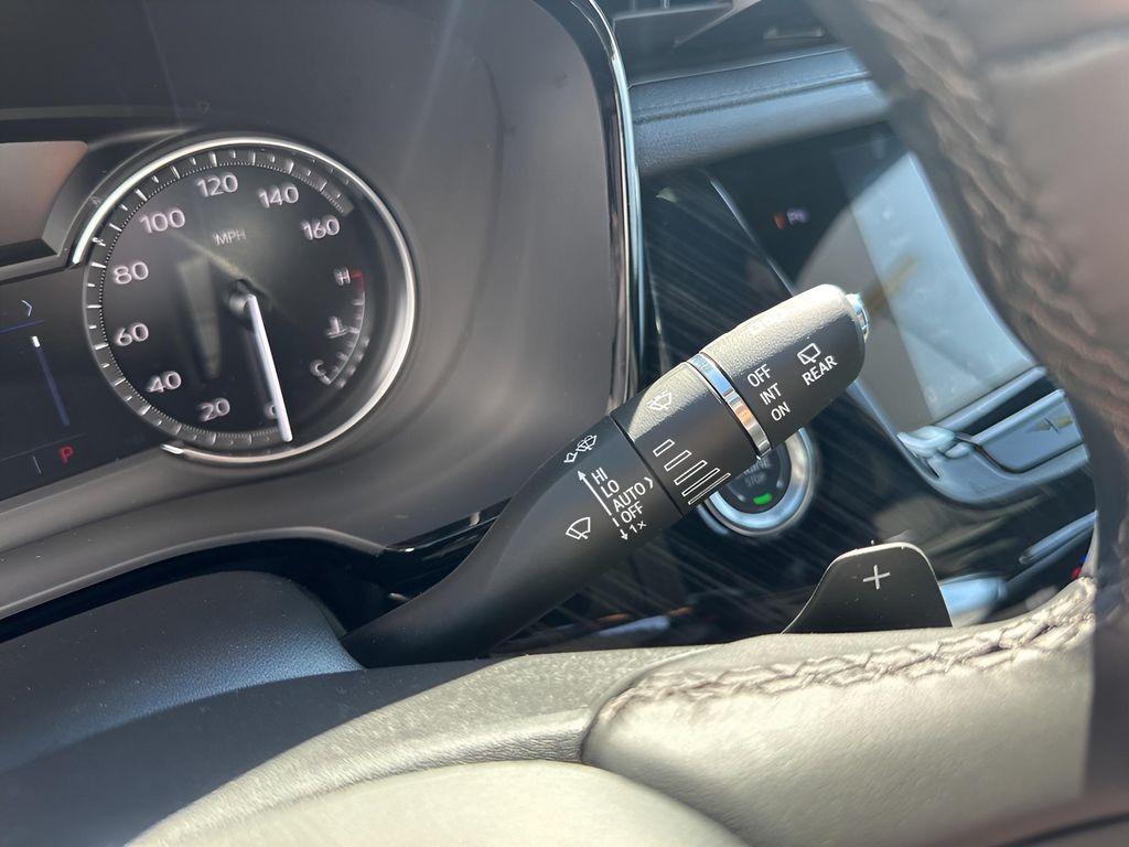 used 2025 Cadillac XT6 car, priced at $42,467