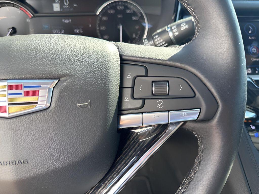 used 2025 Cadillac XT6 car, priced at $42,467