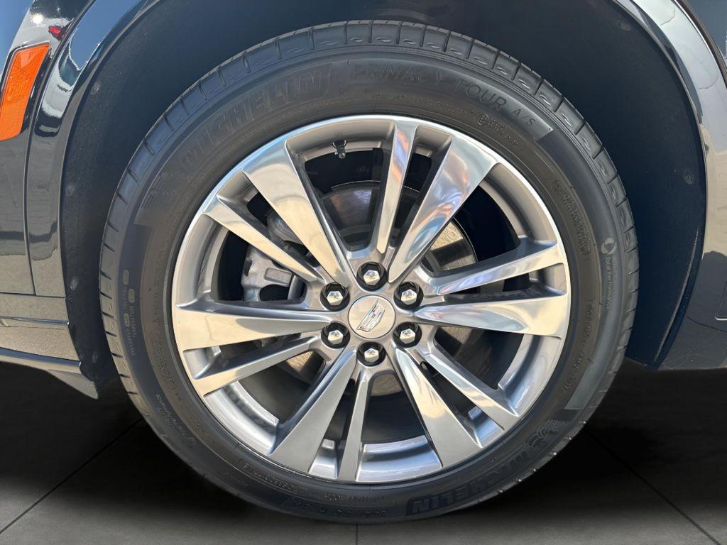 used 2025 Cadillac XT6 car, priced at $42,467