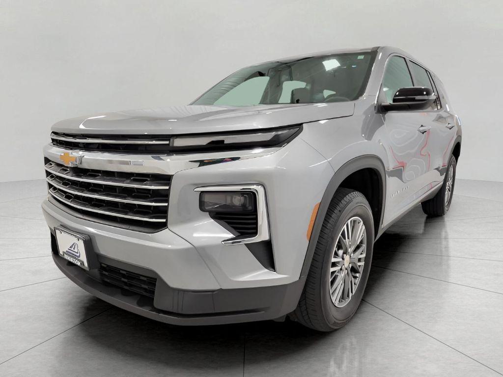 used 2025 Chevrolet Traverse car, priced at $38,431