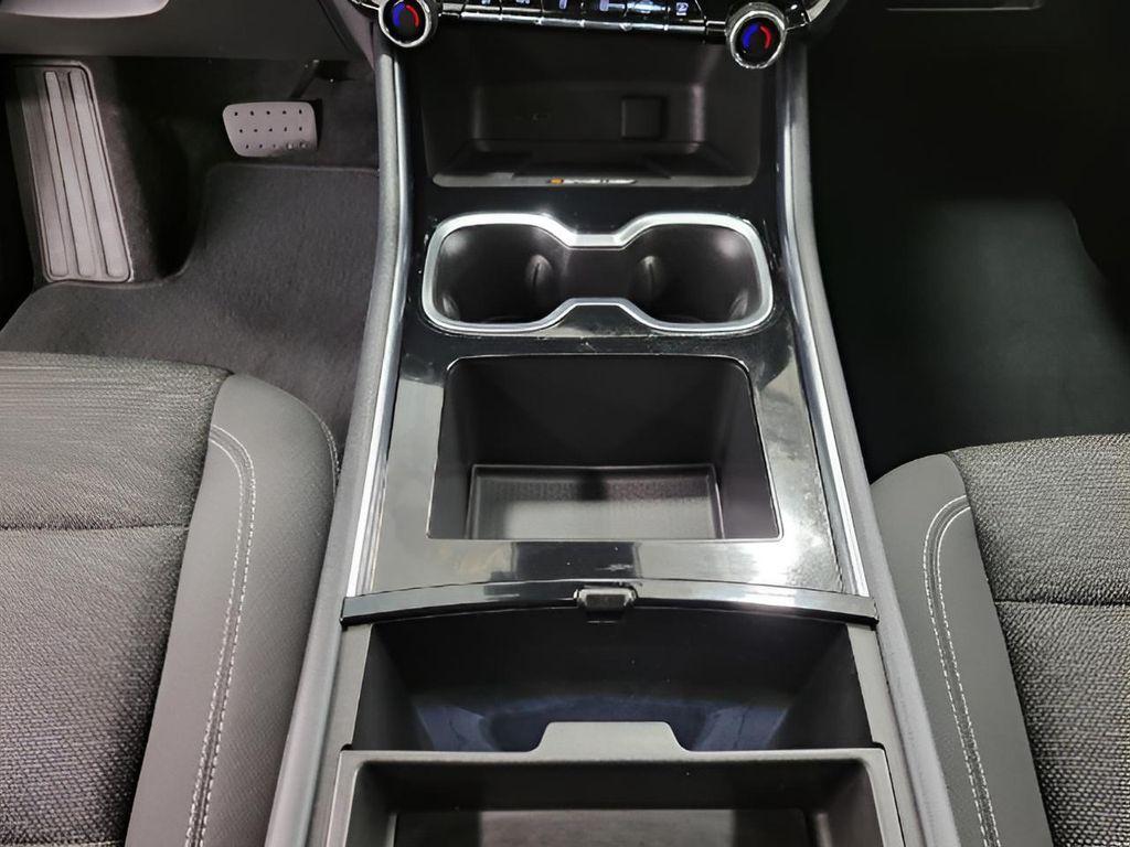 used 2025 Chevrolet Traverse car, priced at $38,431