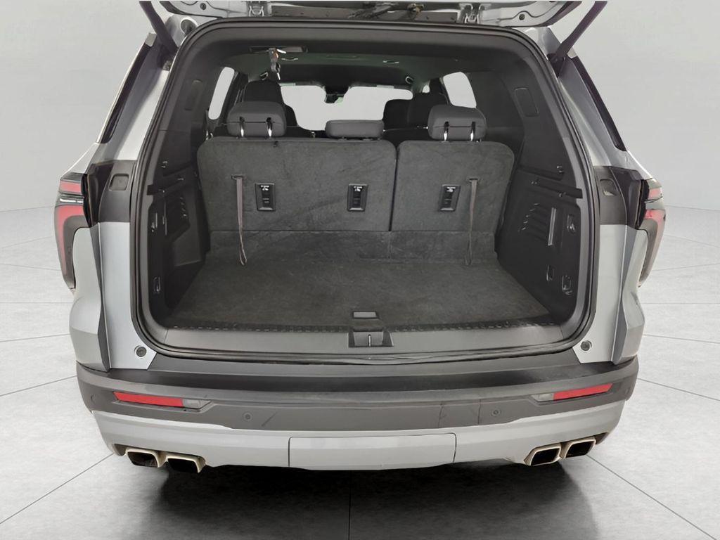 used 2025 Chevrolet Traverse car, priced at $38,431