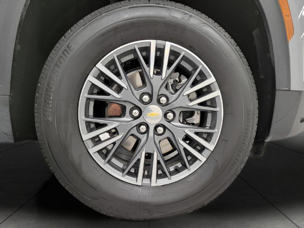 used 2025 Chevrolet Traverse car, priced at $38,431