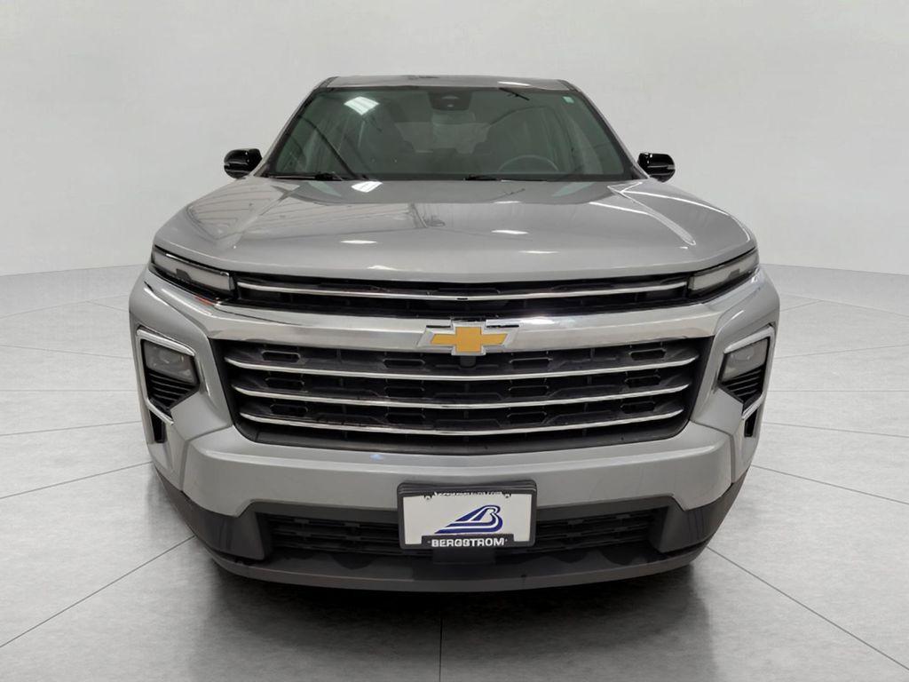 used 2025 Chevrolet Traverse car, priced at $38,431