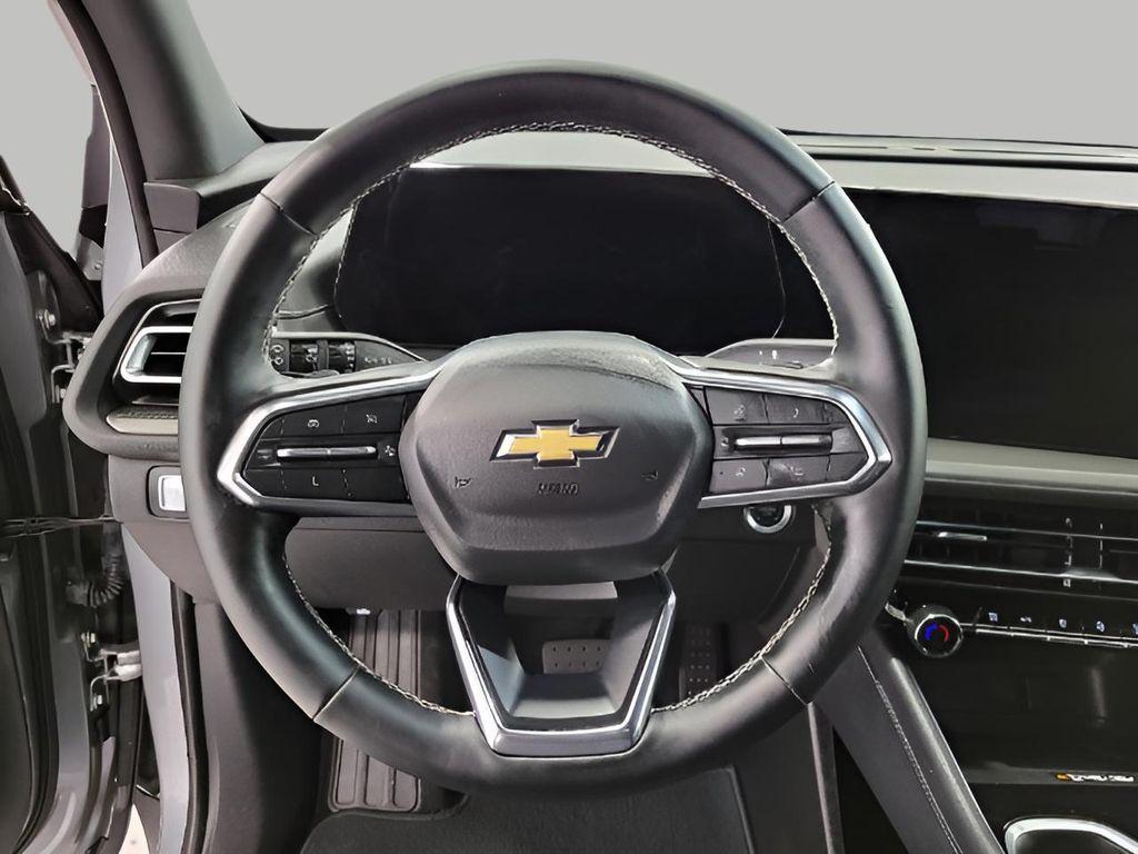 used 2025 Chevrolet Traverse car, priced at $38,431