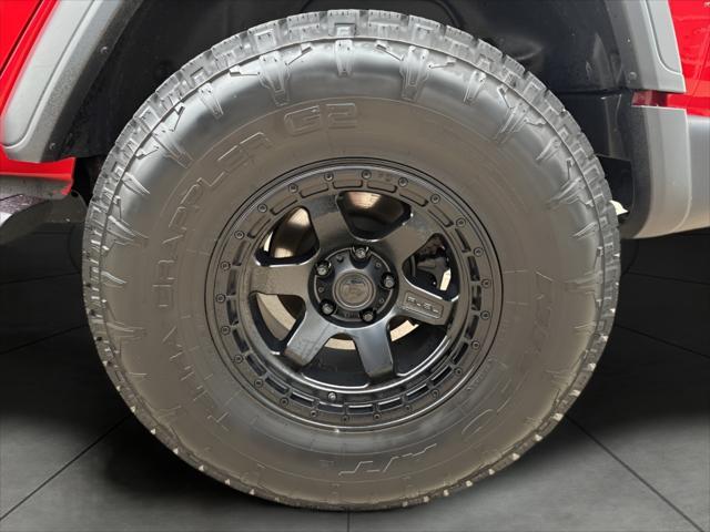 used 2020 Jeep Wrangler Unlimited car, priced at $28,392