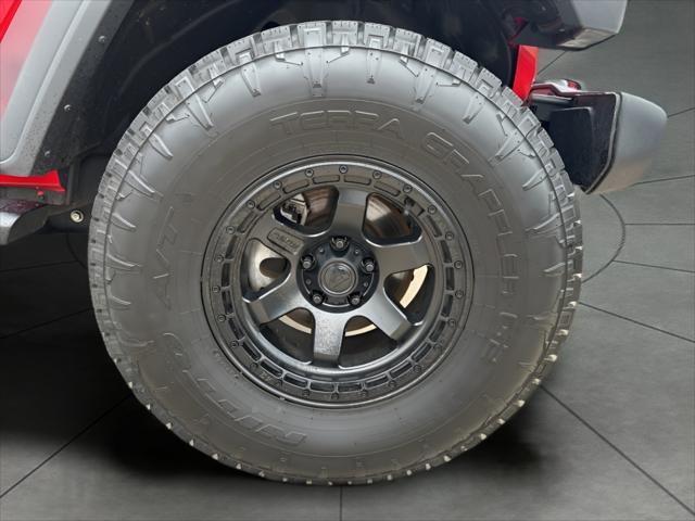 used 2020 Jeep Wrangler Unlimited car, priced at $28,392