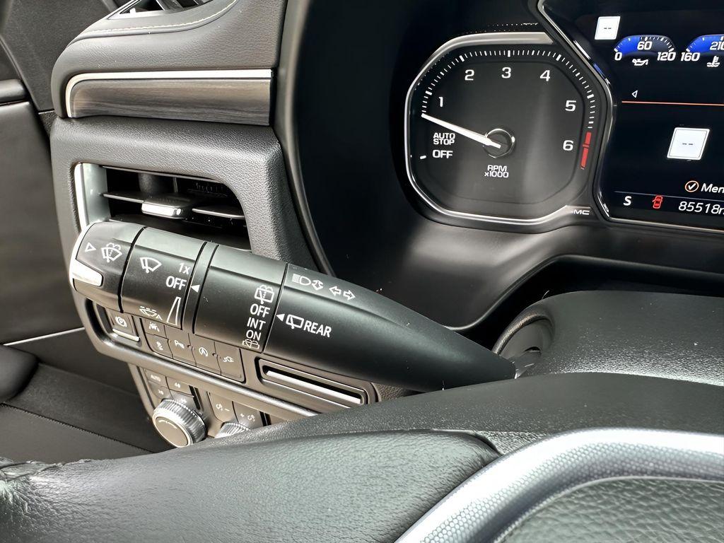 used 2021 GMC Yukon car, priced at $41,993