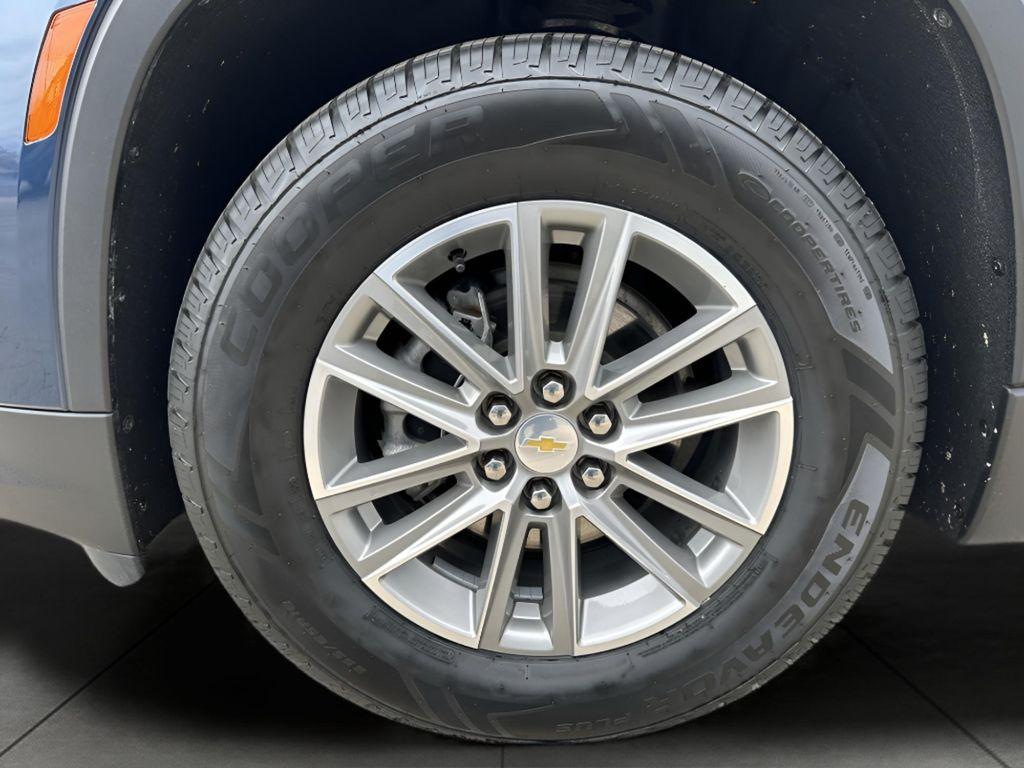 used 2022 Chevrolet Traverse car, priced at $29,544