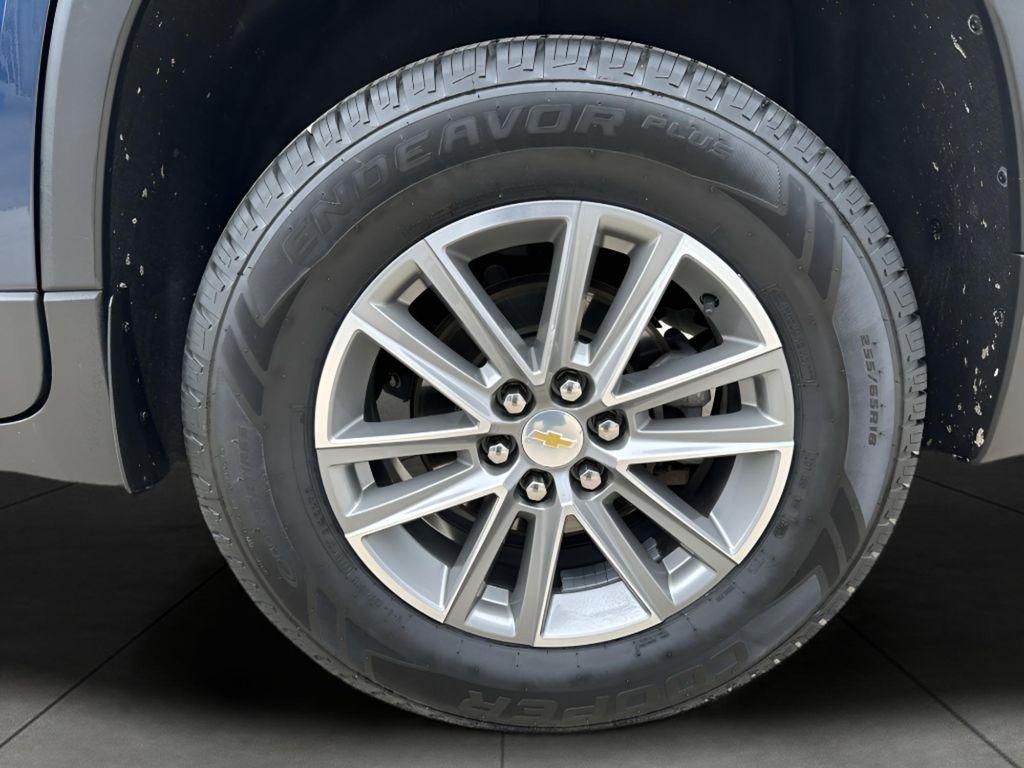 used 2022 Chevrolet Traverse car, priced at $29,544