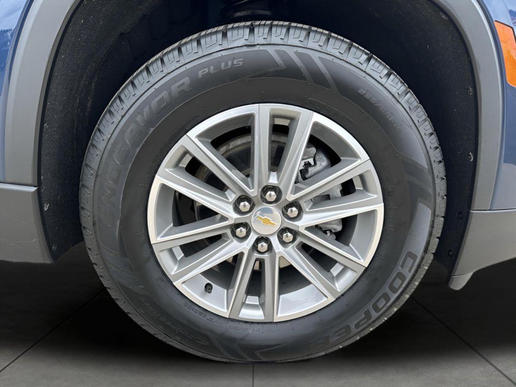 used 2022 Chevrolet Traverse car, priced at $29,544