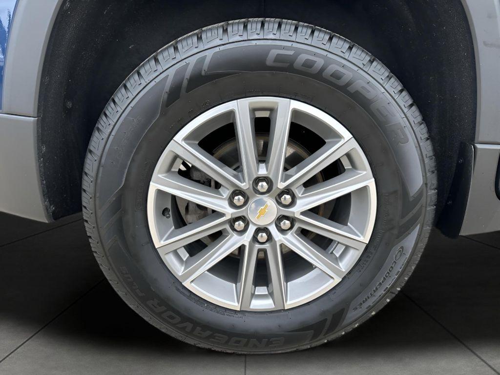 used 2022 Chevrolet Traverse car, priced at $29,544