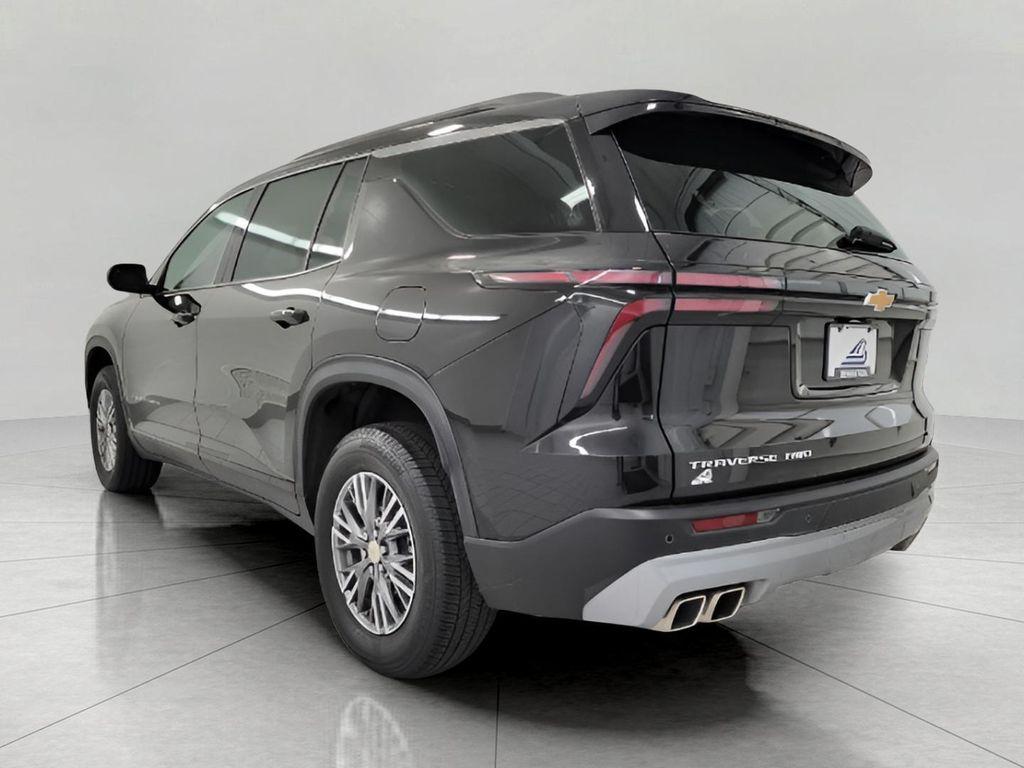 used 2025 Chevrolet Traverse car, priced at $37,948