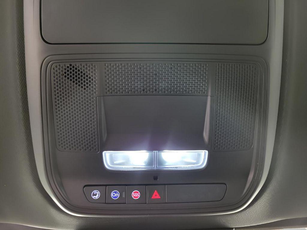 used 2025 Chevrolet Traverse car, priced at $37,948