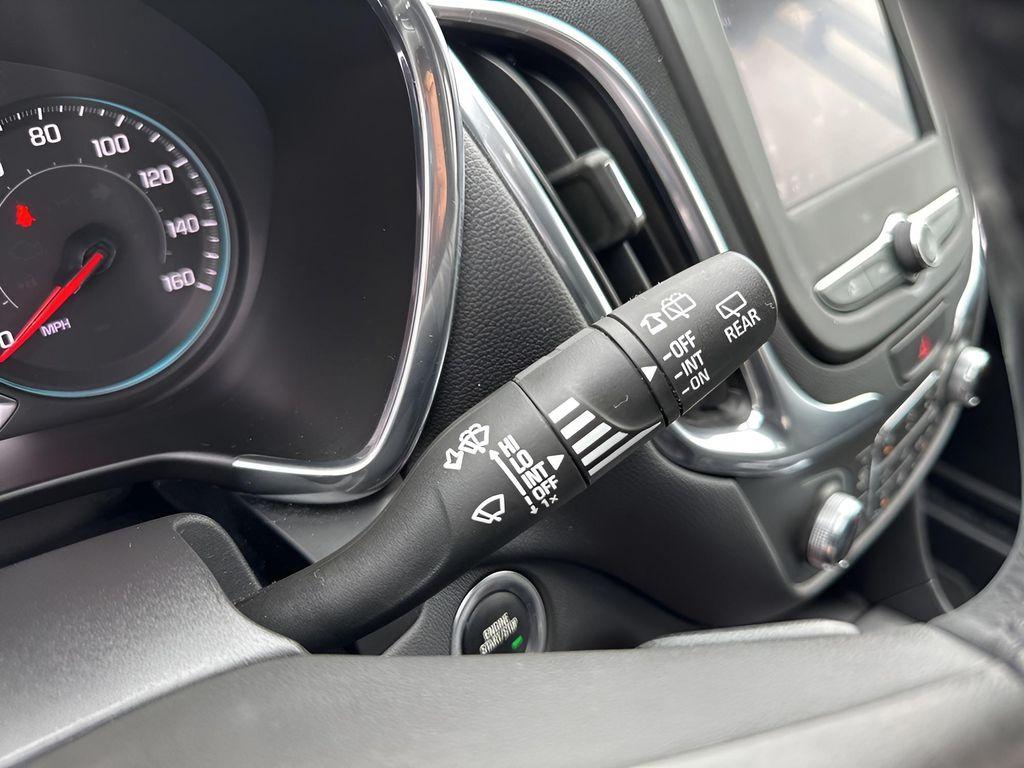 used 2021 Chevrolet Equinox car, priced at $19,993
