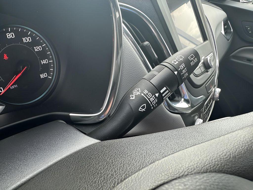 used 2021 Chevrolet Equinox car, priced at $20,562