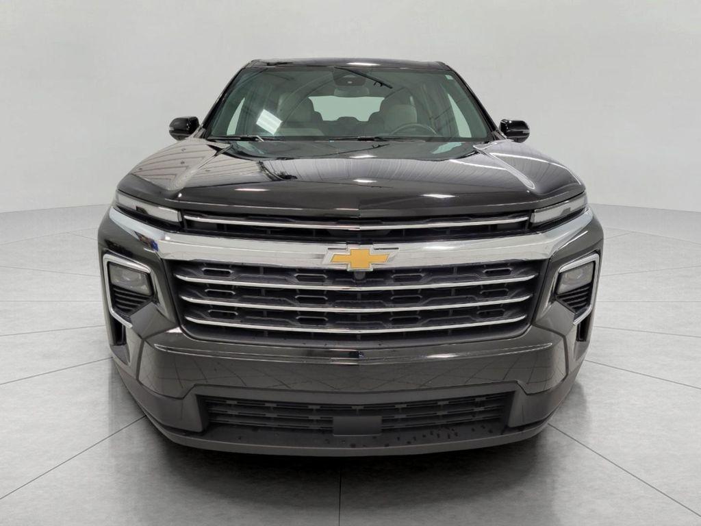 used 2025 Chevrolet Traverse car, priced at $38,622