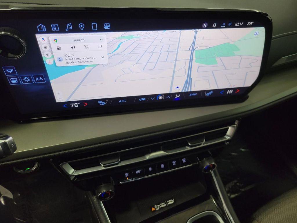 used 2025 Chevrolet Traverse car, priced at $38,622