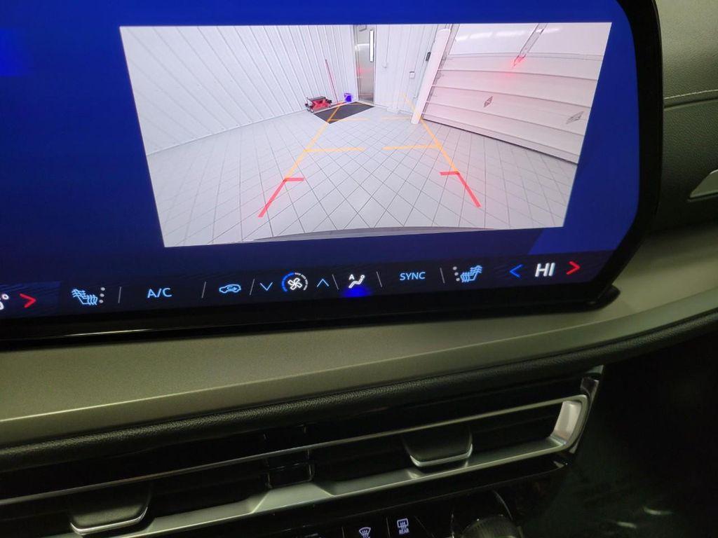 used 2025 Chevrolet Traverse car, priced at $38,622