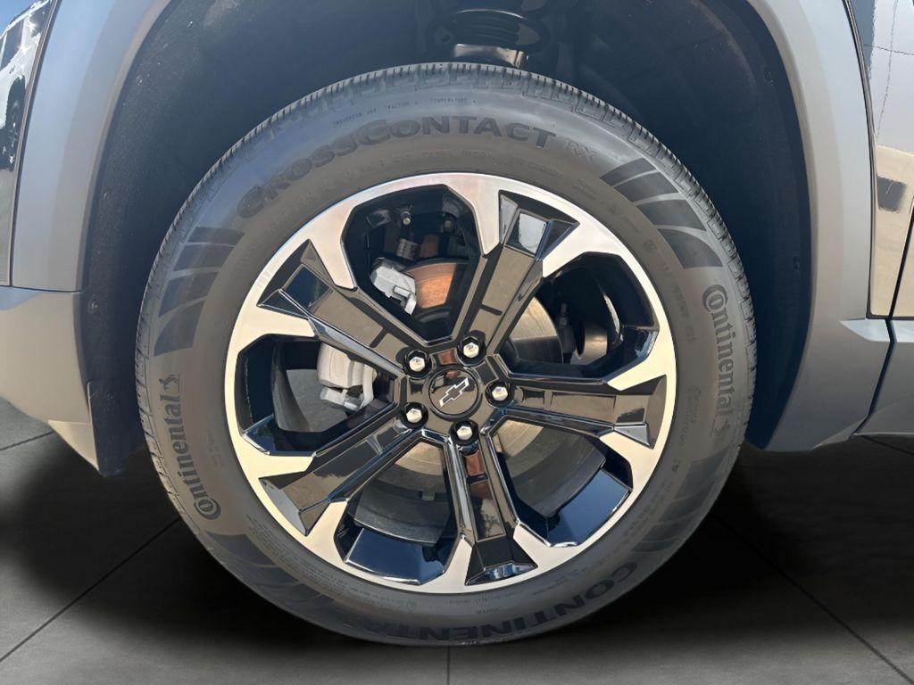 used 2025 Chevrolet Equinox car, priced at $31,373