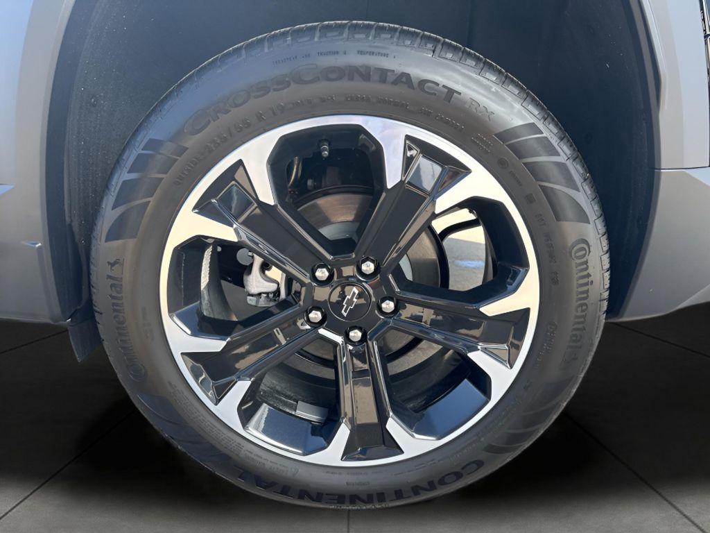 used 2025 Chevrolet Equinox car, priced at $31,373