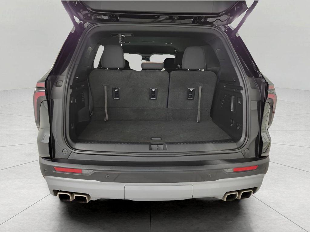 used 2025 Chevrolet Traverse car, priced at $38,549