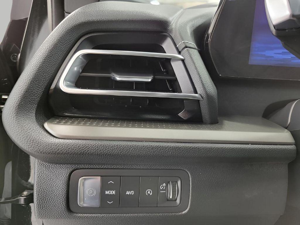 used 2025 Chevrolet Traverse car, priced at $38,549